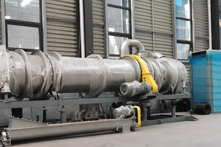 金屬污泥烘干機可以將金屬污泥再加工處理再利用，具有良好的社會經濟環境效益。