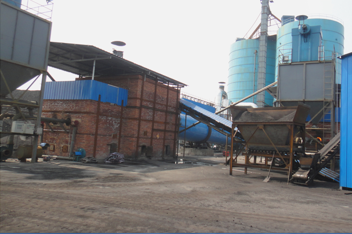 原煤、沫煤、褐煤、長焰煤等煤炭含水率過高，降低了煤炭熱值，也影響煤炭的儲裝運性能，大型原煤烘干機生產線通過熱風干燥技術，實現低質煤炭提質。