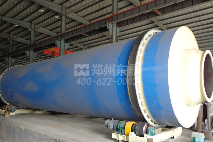 樹皮烘干機可以解決塊莖大、長度長些的樹皮、樹枝、棕櫚絲物料烘干