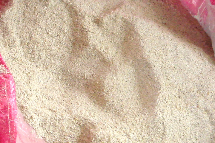 東鼎豆渣烘干機生產線的工藝參數和各設備技術參數及結構的選取和設計是在經過對豆渣物料的認真分析研究才得出。