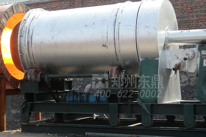 煤粉燃燒爐是一種經(jīng)濟環(huán)保燃煤熱源熱效率高，經(jīng)濟適用，可廣泛用于各種加熱爐窯。