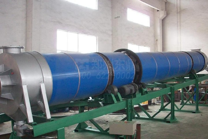 新型沼氣熱源生物質有機肥烘干機設備可將高達七八十含水量的沼渣、糞便、鋸末等物料一次性烘干至安全貯藏水分標準。